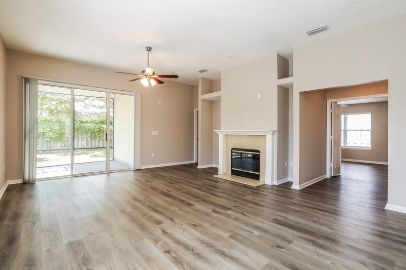 2,320/Mo, 1306 Ardmore St St Augustine, FL 32092 Living Room View