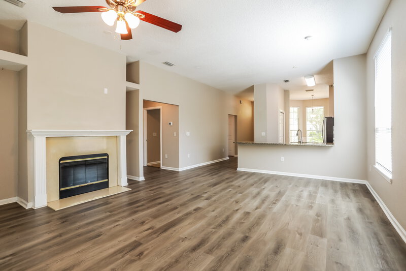 2,320/Mo, 1306 Ardmore St St Augustine, FL 32092 Living Room View 2