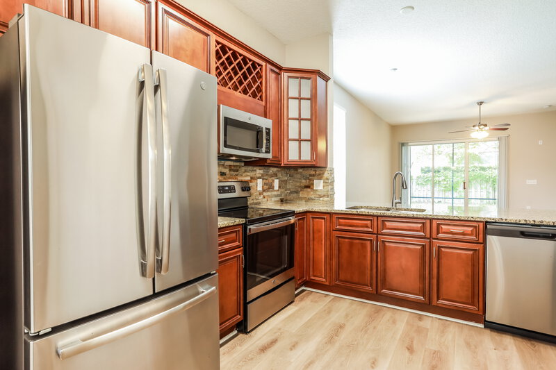 2,320/Mo, 1306 Ardmore St St Augustine, FL 32092 Kitchen View