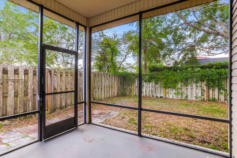 2,320/Mo, 1306 Ardmore St St Augustine, FL 32092 Sun Room View