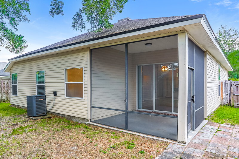 2,320/Mo, 1306 Ardmore St St Augustine, FL 32092 Rear View