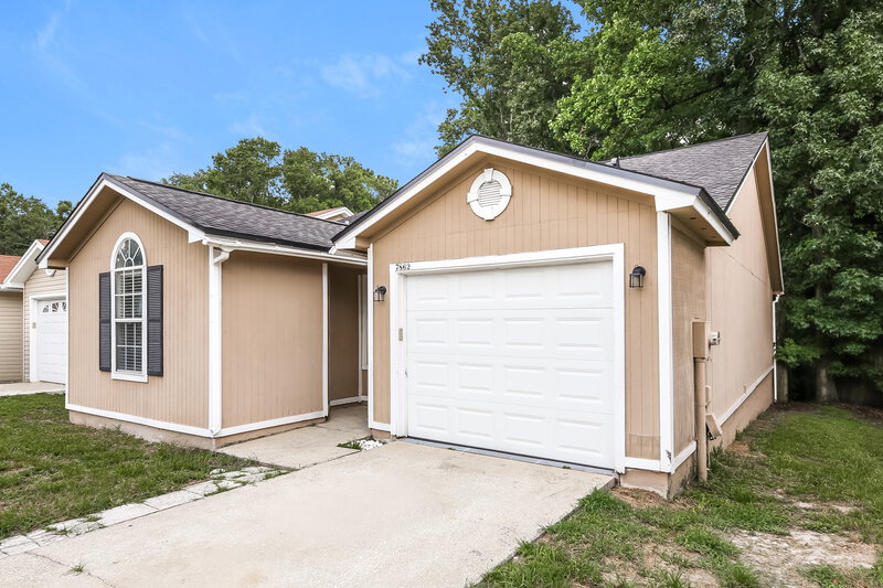 1,820/Mo, 7862 Aquarius Cir S Jacksonville, FL 32216 Front View 2