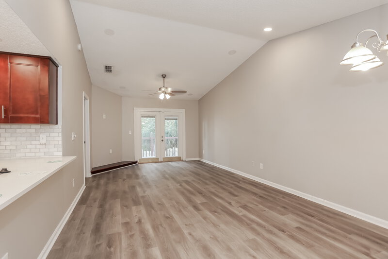 3,080/Mo, 7862 Aquarius Cir S Jacksonville, FL 32216 Living Room View