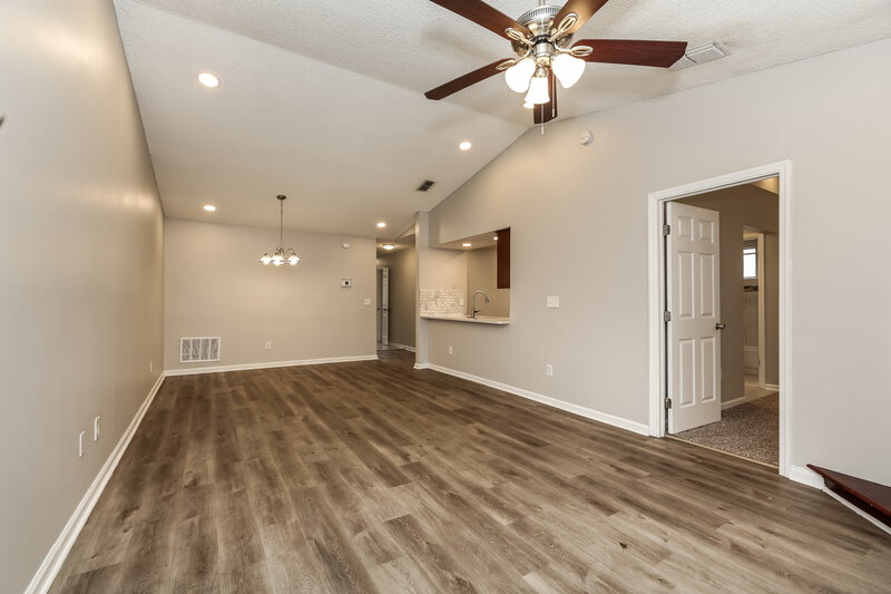 1,820/Mo, 7862 Aquarius Cir S Jacksonville, FL 32216 Living Room View 2