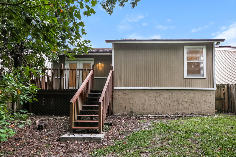 1,820/Mo, 7862 Aquarius Cir S Jacksonville, FL 32216 Rear View
