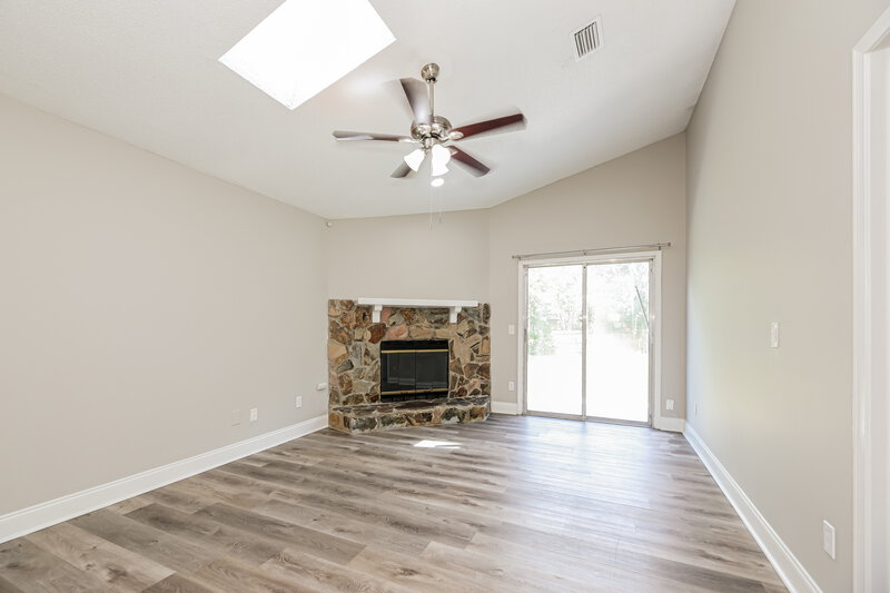1,540/Mo, 2658 Malibu Cir Orange Park, FL 32065 Living Room View