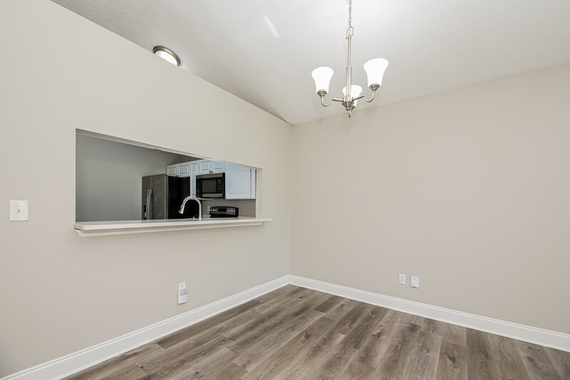 1,540/Mo, 2658 Malibu Cir Orange Park, FL 32065 Dining Room View