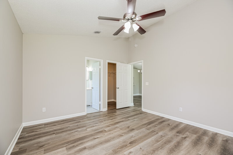 1,540/Mo, 2658 Malibu Cir Orange Park, FL 32065 Main Bedroom View 2