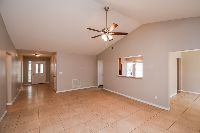 2,120/Mo, 1509 Maple Leaf Ln Fleming Island, FL 32003 Living Room View