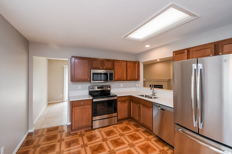 2,120/Mo, 1509 Maple Leaf Ln Fleming Island, FL 32003 Kitchen View