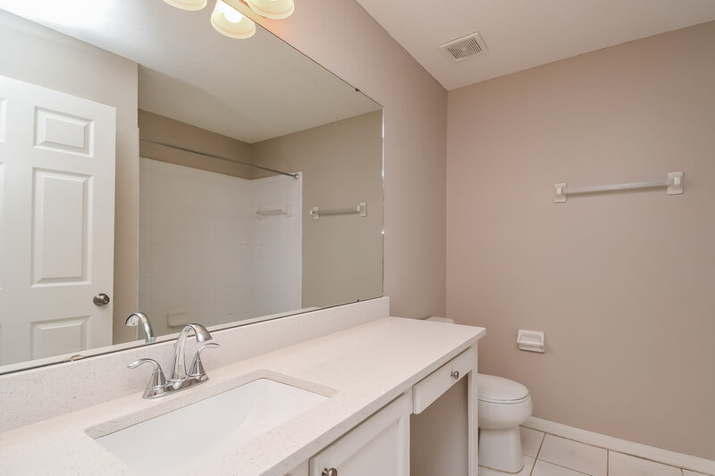 2,120/Mo, 1509 Maple Leaf Ln Fleming Island, FL 32003 Bathroom View