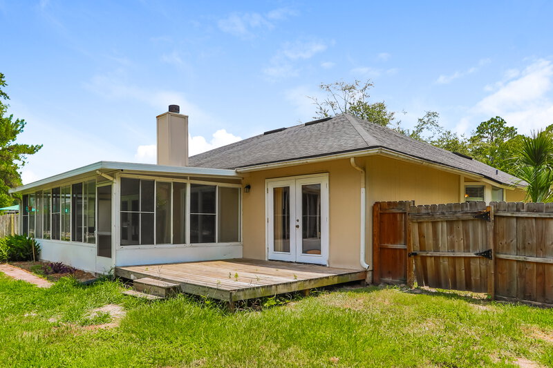2,240/Mo, 1509 Maple Leaf Ln Fleming Island, FL 32003 Rear View