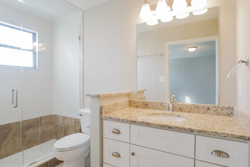 2,465/Mo, 5427 Basque Ct Jacksonville, FL 32257 Main Bathroom View