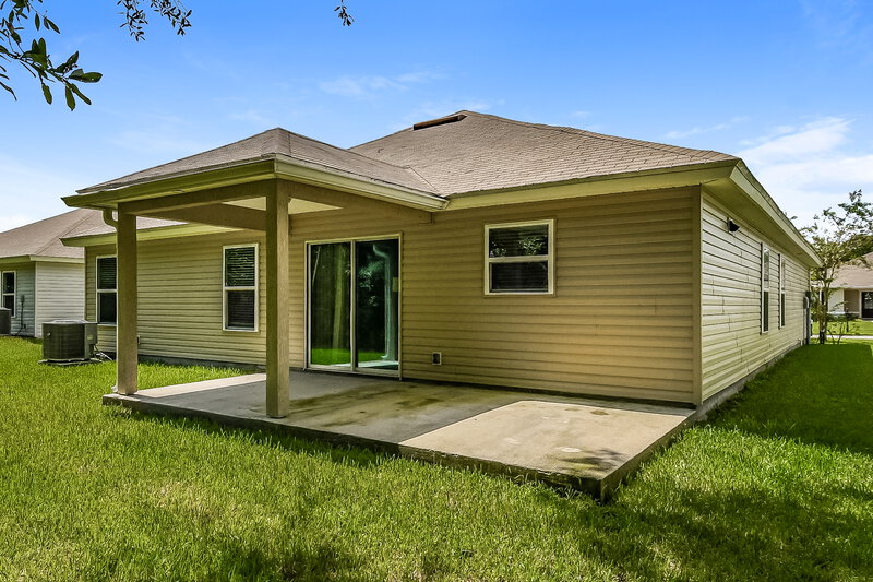 1,900/Mo, 7233 Steventon Way Jacksonville, FL 32244 Rear View