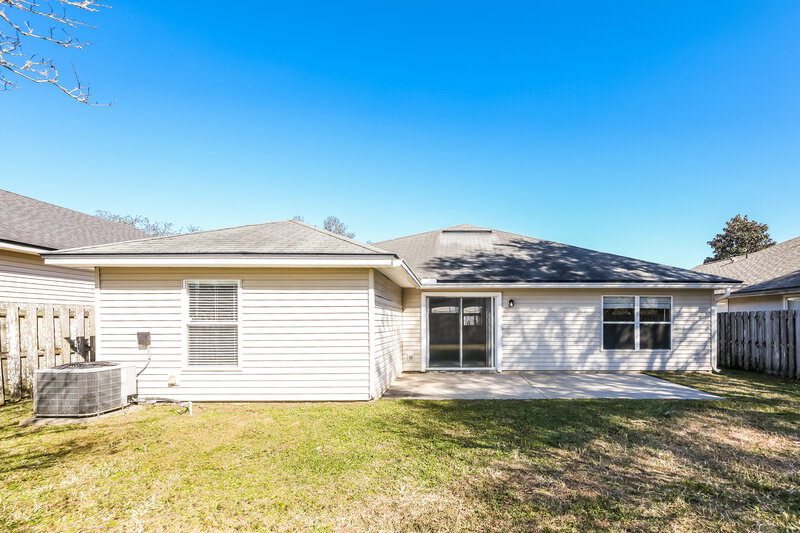 2,265/Mo, 1302 Ardmore St St Augustine, FL 32092 Rear View