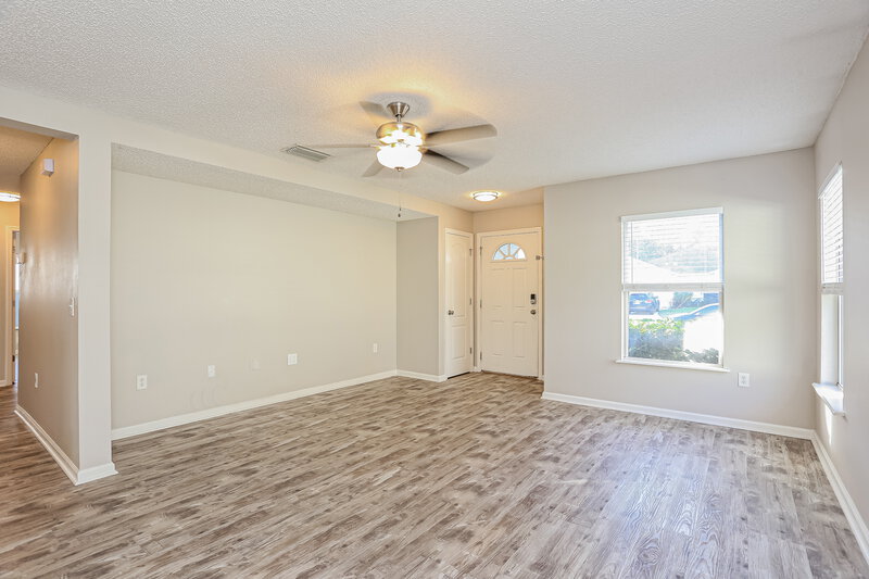 1,990/Mo, 859 Collinswood Dr Jacksonville, FL 32225 Living Room View 3