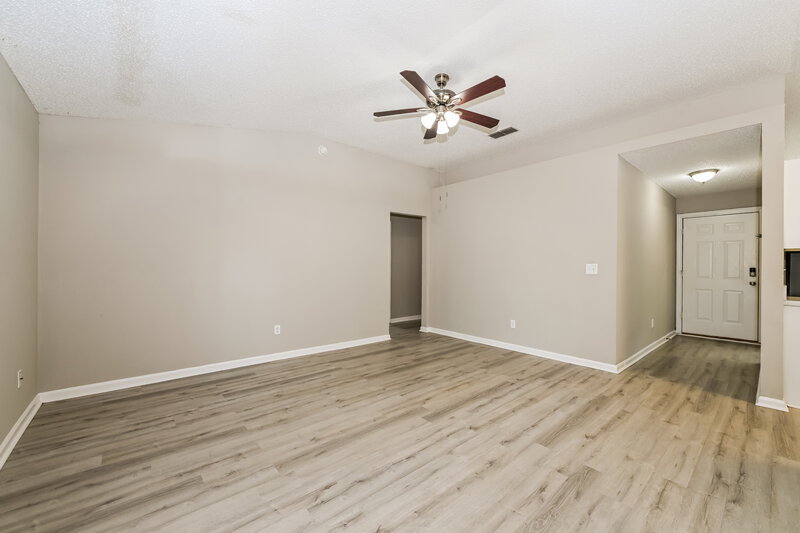 1,715/Mo, 711 Calico Jack Way Green Cove Springs, FL 32043 Living Room View 2