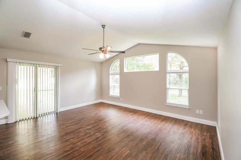 1,940/Mo, 9228 Whisper Glen Dr Jacksonville, FL 32222 Family Room View 2