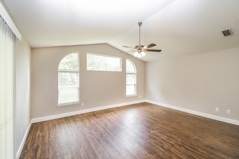 1,940/Mo, 9228 Whisper Glen Dr Jacksonville, FL 32222 Family Room View 3