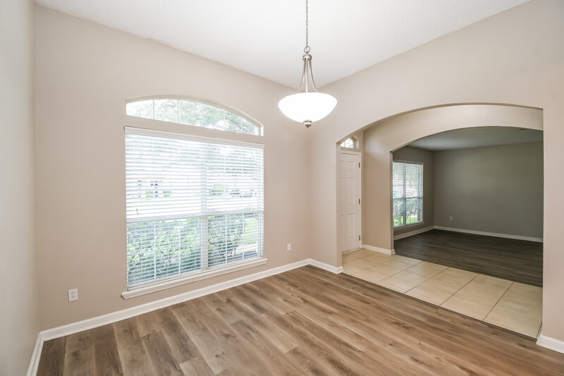 1,975/Mo, 9135 Prosperity Lake Dr Jacksonville, FL 32244 Dining Room View