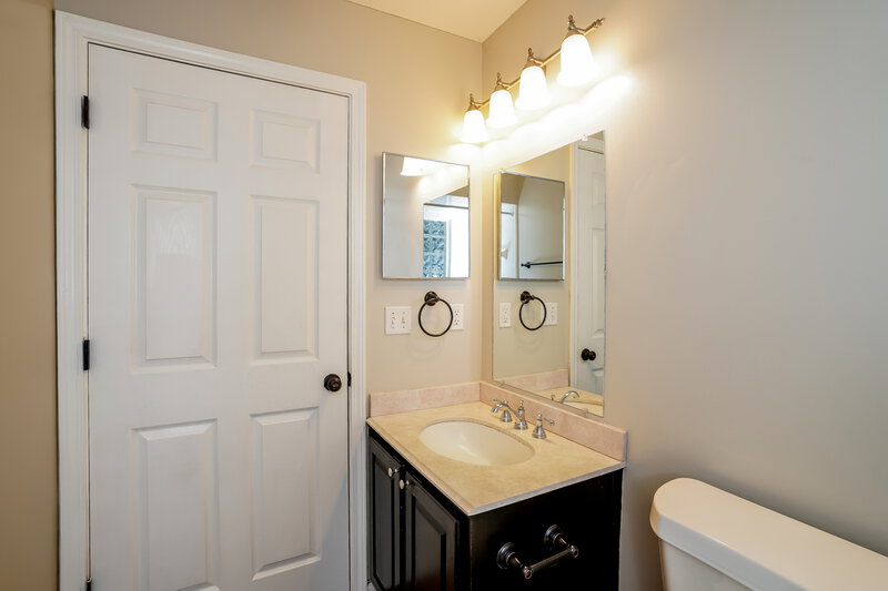 2,055/Mo, 2916 Majestic Oaks Ln Green Cove Springs, FL 32043 Bathroom View