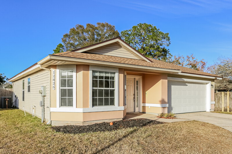 2,240/Mo, 12825 Jordan Blair Ct Jacksonville, FL 32225 Front View