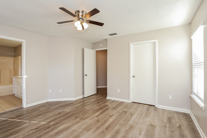 2,240/Mo, 12825 Jordan Blair Ct Jacksonville, FL 32225 Main Bedroom View 2