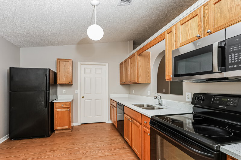 1,765/Mo, 1615 Dartmouth Dr Middleburg, FL 32068 Kitchen View