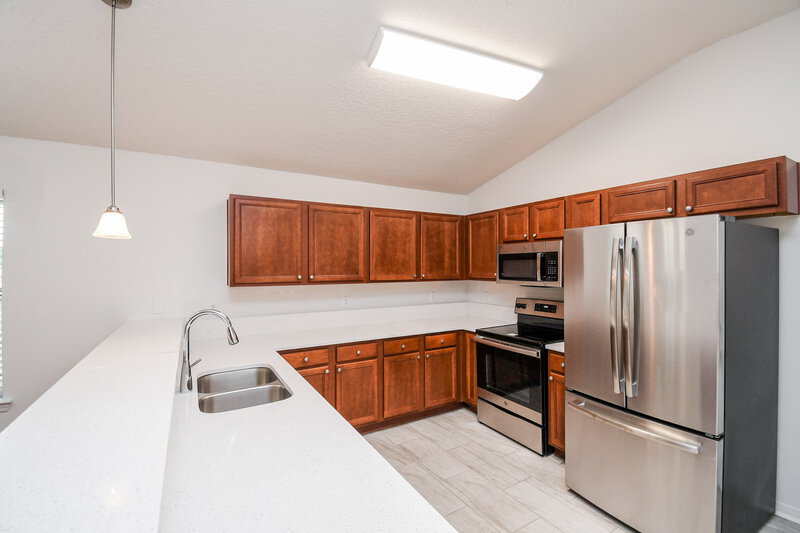 1,900/Mo, 2479 Spring Pond Ln Jacksonville, FL 32221 Kitchen View