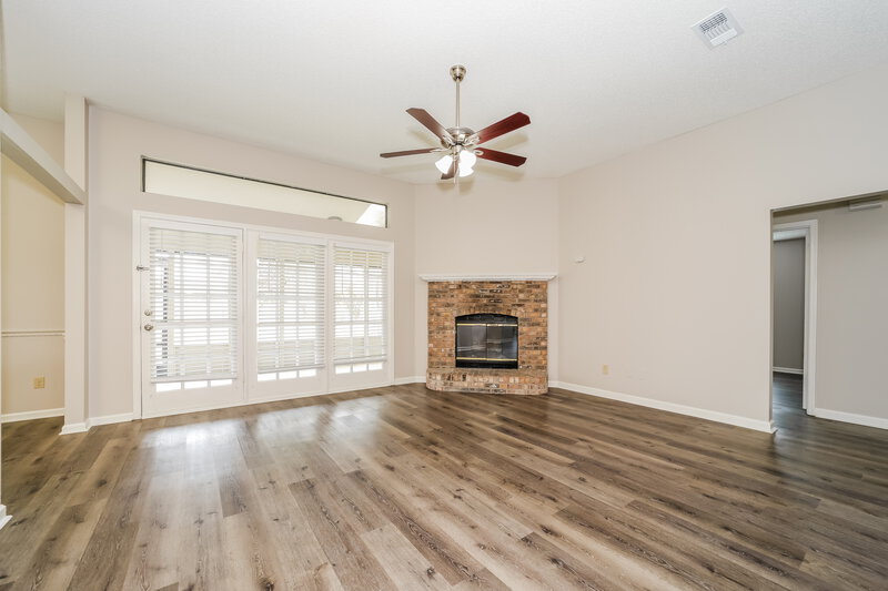 2,900/Mo, 2485 Larchwood St Orange Park, FL 32065 Living Room View