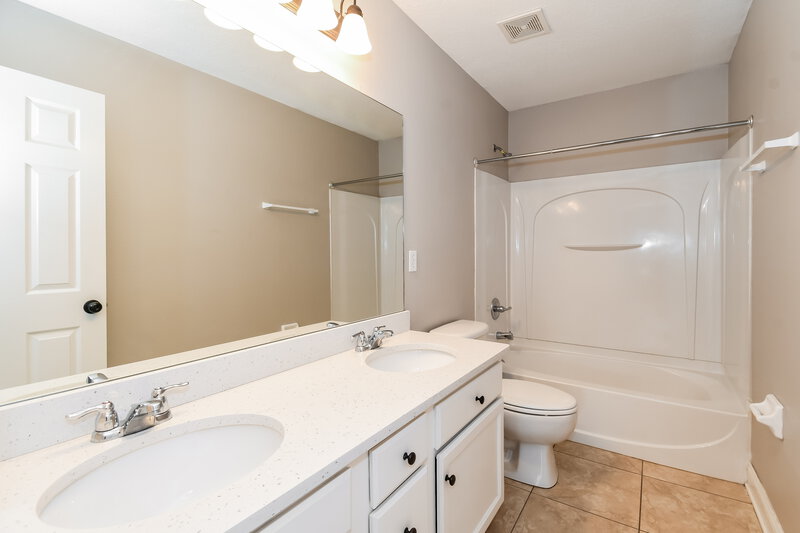 2,300/Mo, 3612 Citara Ct St Augustine, FL 32092 Bathroom View