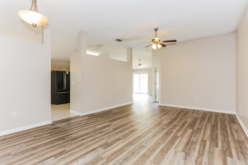 1,800/Mo, 8071 Timber Point Dr Jacksonville, FL 32244 Living Room View 2