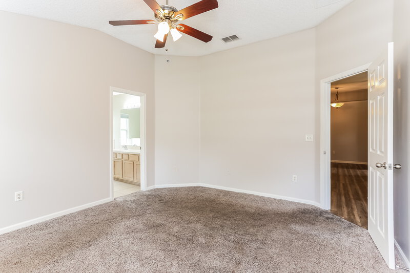 1,800/Mo, 8071 Timber Point Dr Jacksonville, FL 32244 Main Bedroom View