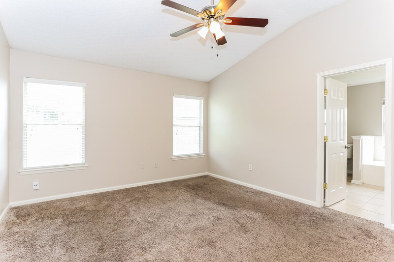 1,800/Mo, 8071 Timber Point Dr Jacksonville, FL 32244 Main Bedroom View 2