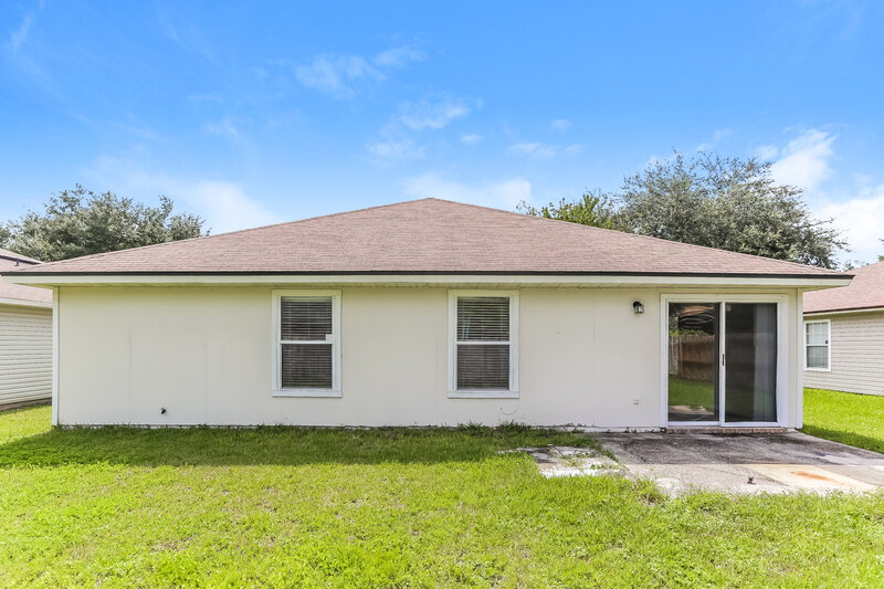 1,800/Mo, 8071 Timber Point Dr Jacksonville, FL 32244 Rear View