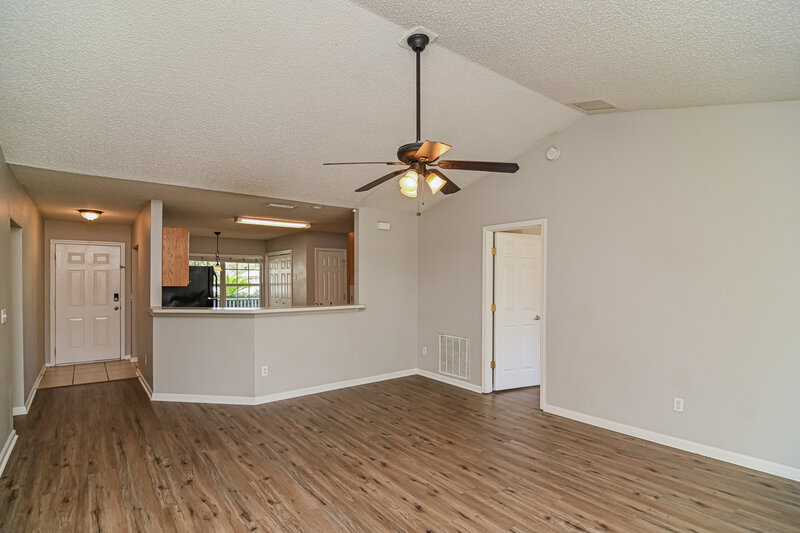 2,130/Mo, 3518 Brangus Ct Jacksonville, FL 32226 Family Room View