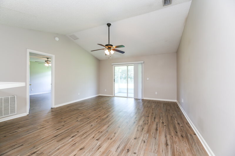 1,945/Mo, 3518 Brangus Ct Jacksonville, FL 32226 Living Room View