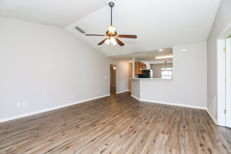1,945/Mo, 3518 Brangus Ct Jacksonville, FL 32226 Living Room View 2