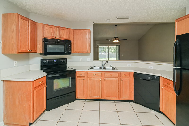 2,130/Mo, 3518 Brangus Ct Jacksonville, FL 32226 Kitchen View 3