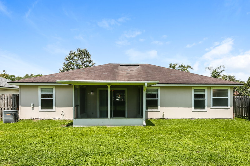 1,945/Mo, 3518 Brangus Ct Jacksonville, FL 32226 Rear View
