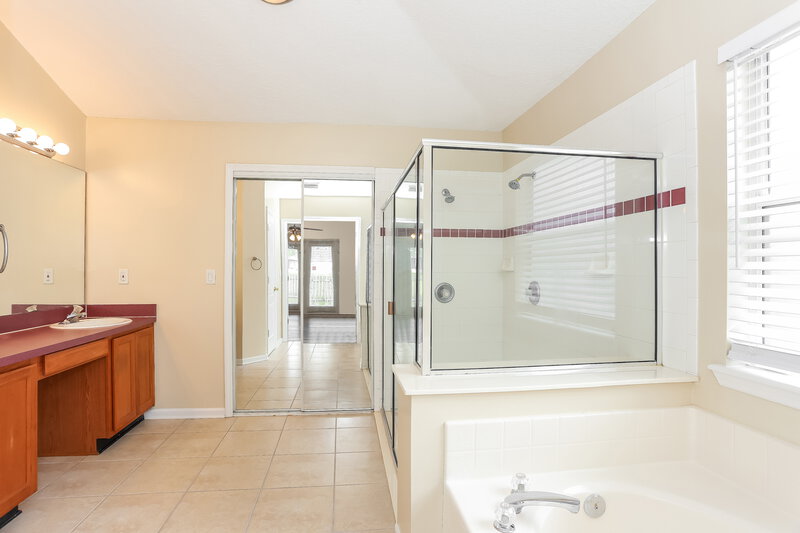 2,495/Mo, 10367 Shelby Creek Rd S Jacksonville, FL 32221 Main Bathroom View