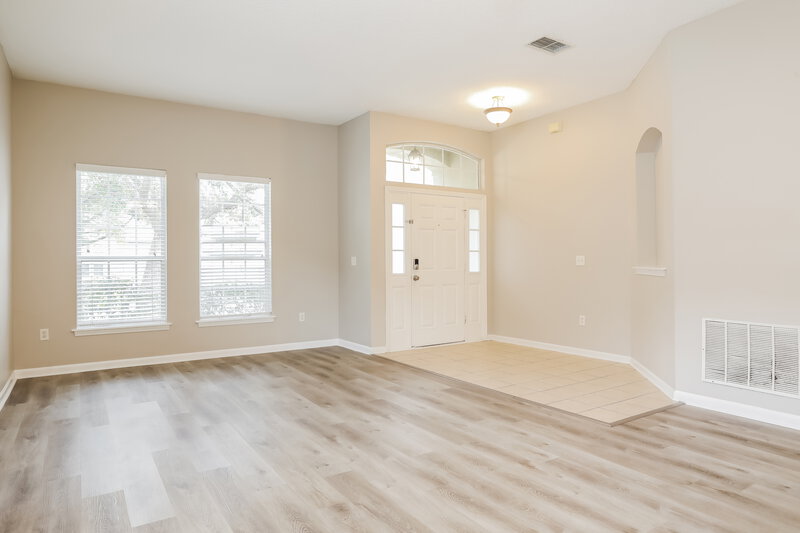 2,025/Mo, 3917 Leatherwood Dr Orange Park, FL 32065 Sitting Room View