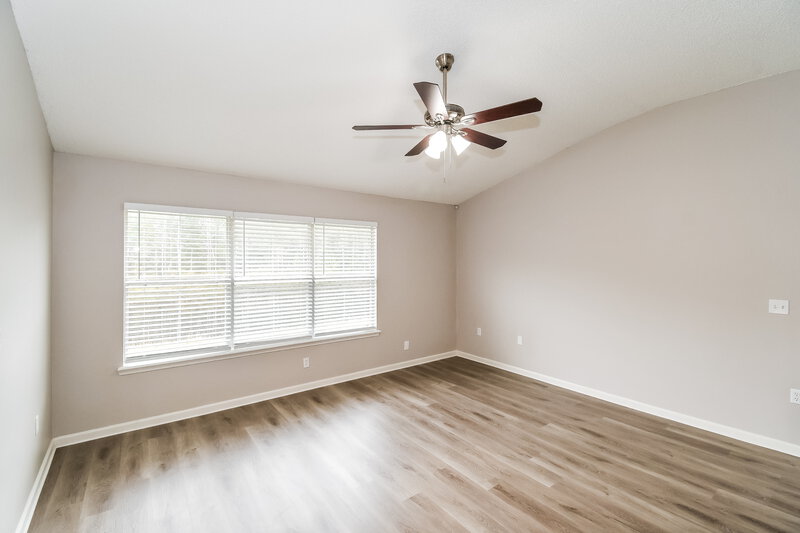 1,885/Mo, 1602 Elsa Dr Jacksonville, FL 32218 Main Bedroom View