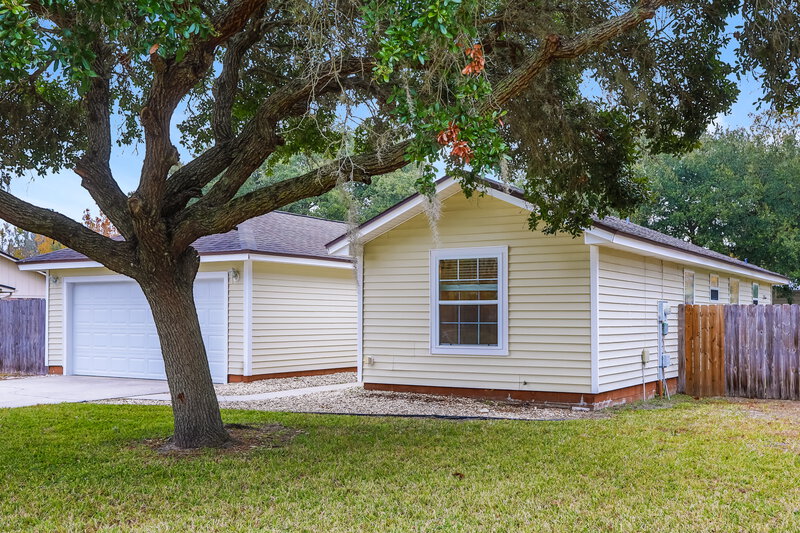 1,785/Mo, 1755 Farm Way Middleburg, FL 32068 Front View