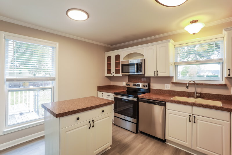 1,785/Mo, 1755 Farm Way Middleburg, FL 32068 Kitchen View 2