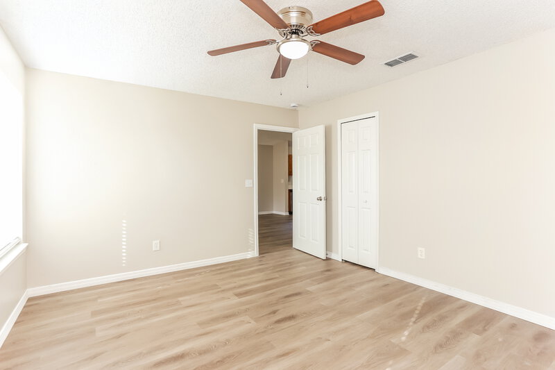 2,030/Mo, 3416 International Village Dr W Jacksonville, FL 32277 Main Bedroom View 2