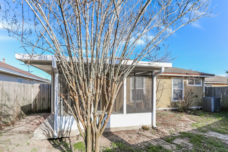 2,030/Mo, 3416 International Village Dr W Jacksonville, FL 32277 Rear View