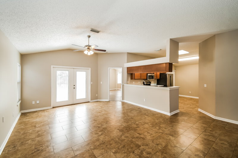 1,920/Mo, 1141 Brookwood Bluff Rd E Jacksonville, FL 32225 Living Room View
