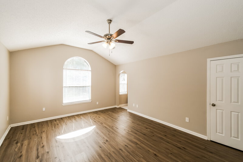 1,920/Mo, 1141 Brookwood Bluff Rd E Jacksonville, FL 32225 Main Bedroom View