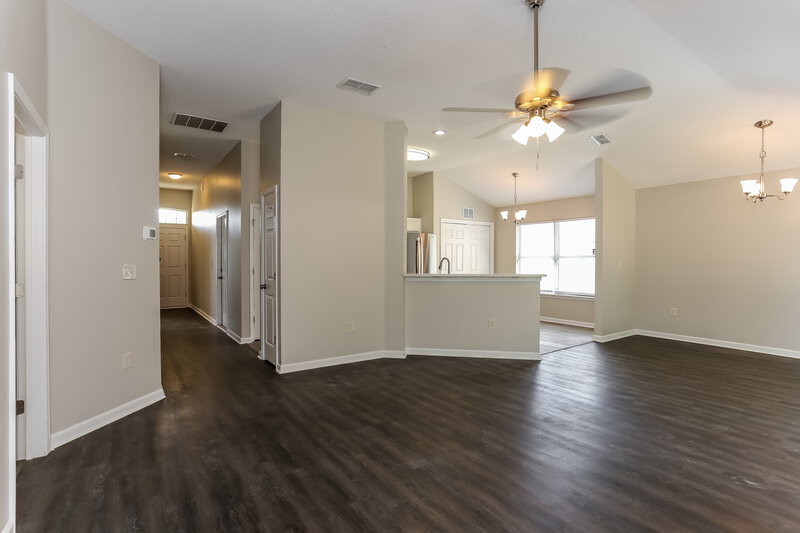 2,580/Mo, 8349 Swanton Ln Jacksonville, FL 32244 Living Room View